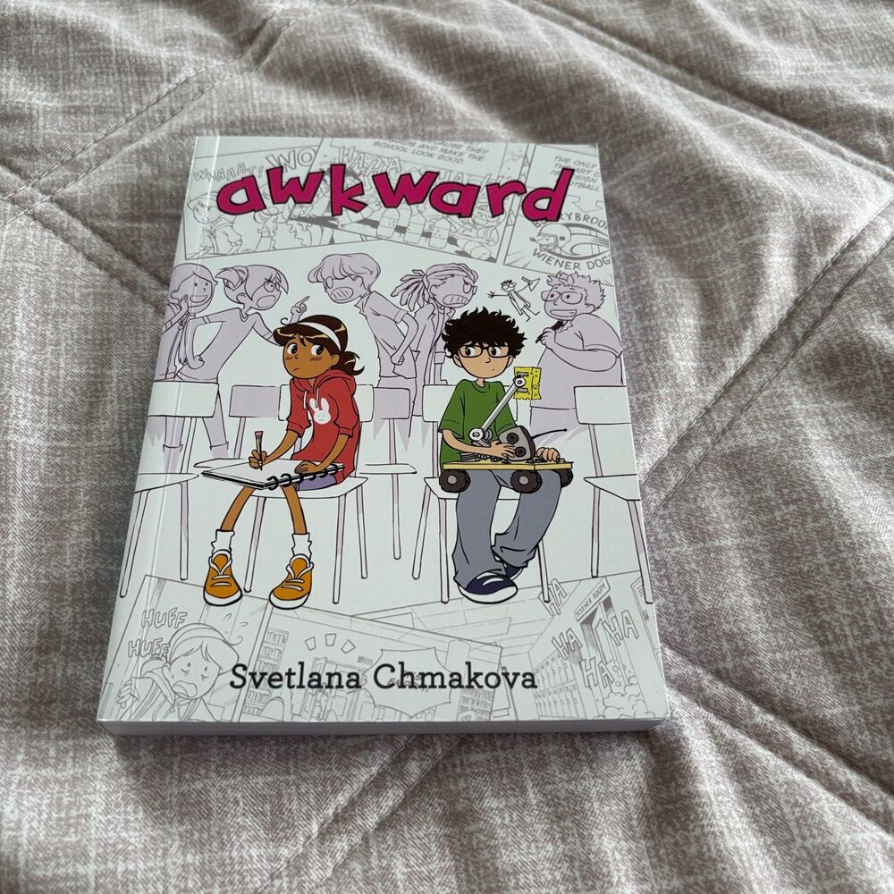 Awkward by Svetlana Chmakova Berrybrook Middle School Graphic Novel Paperback